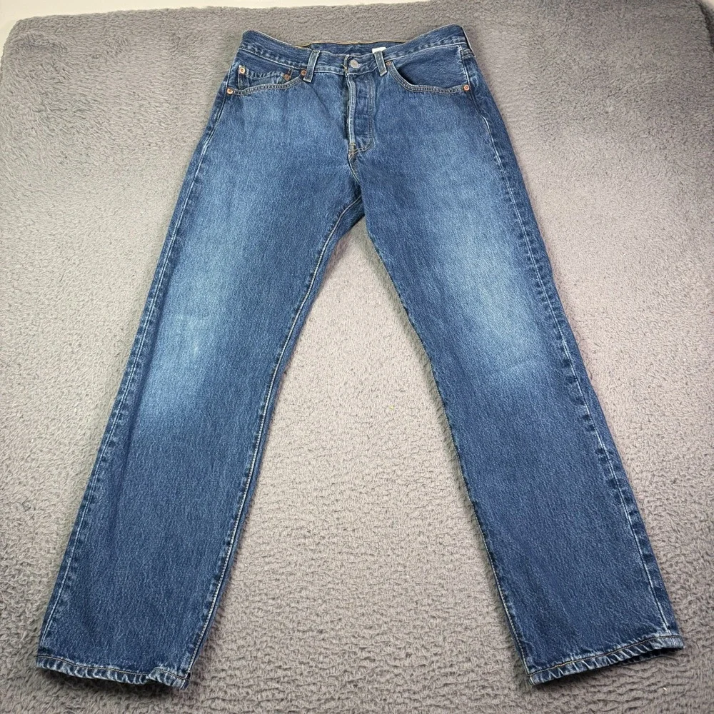 Vintage Levis 501 Jeans Mens 32x32 Blue Button Fly Denim Classic Straight Y2K